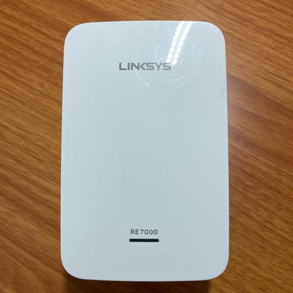 Linksys RE7000 Max Stream AC1900 Repeater Wi-Fi Extender